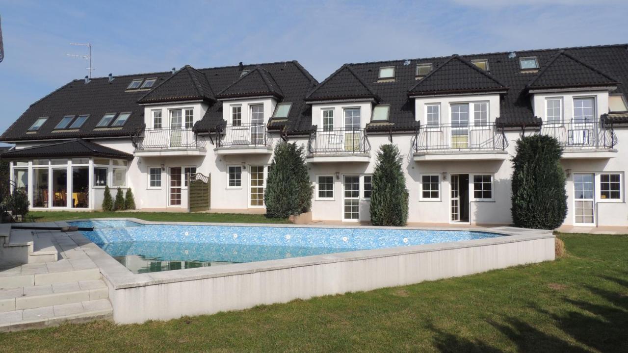 Europa Apartamenty Тшенсач Екстер'єр фото